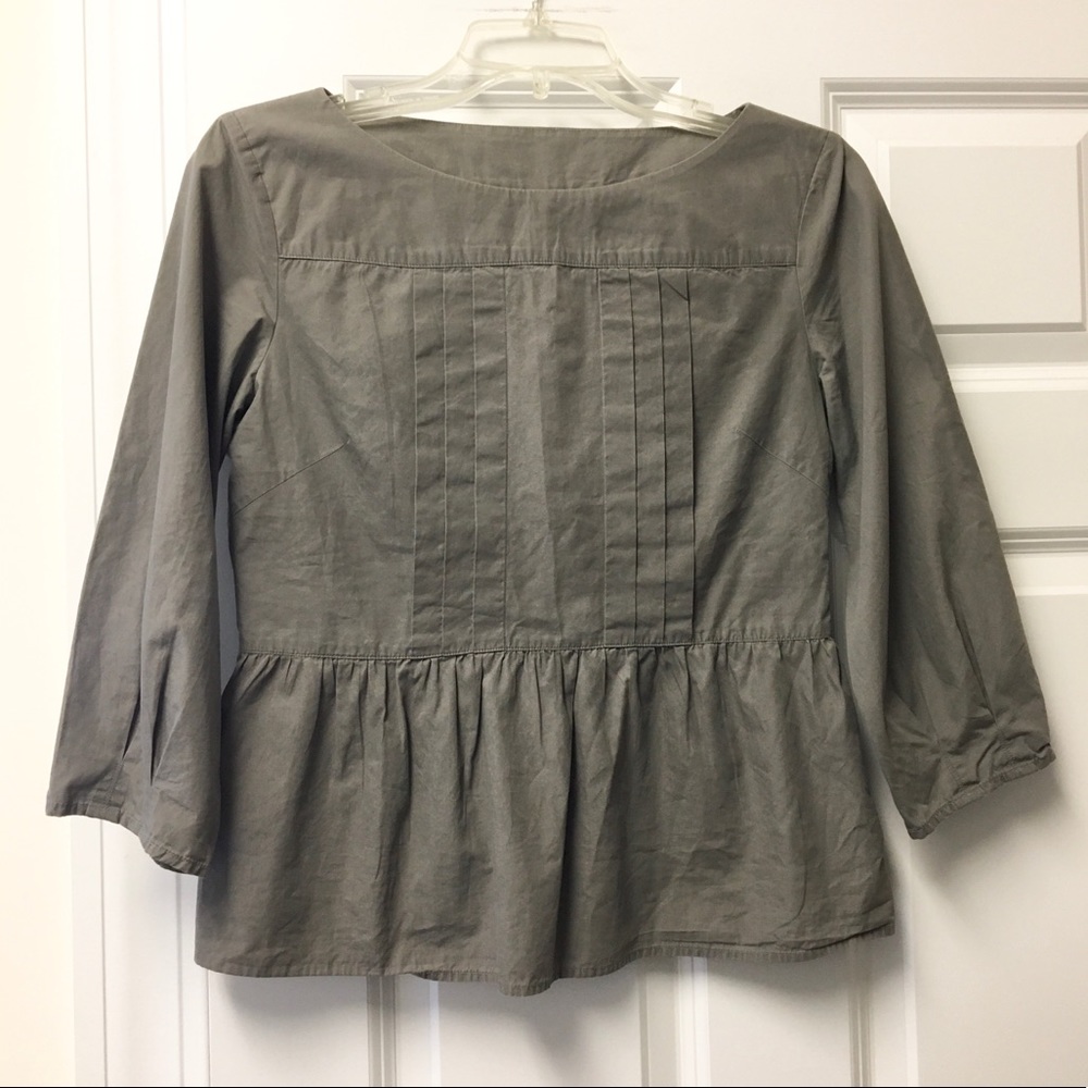 Pretty Uniqlo peplum 3/4 sleeve blouse
